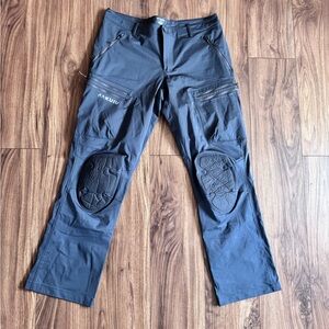 KUIU Gray Cargo Pants for Outdoor Durability